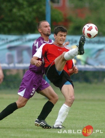 Czarni pokonali Nową Dębę-fot.Marek Dybaś