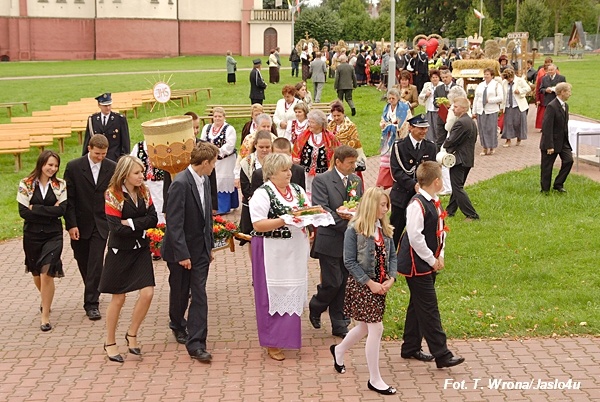 Dożynki Dębowiec Zarzecze 14.09.2008 - Fot. Tomasz Wrona