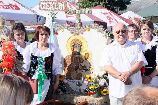 Dożynki w Łazach Dębowieckich fot. Włodzimierz Rzońca