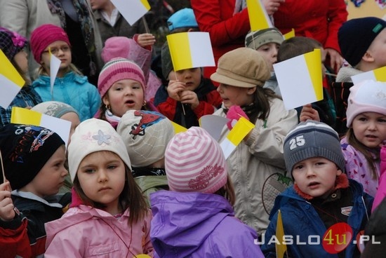 Dzieci odśpiewały "Barkę"