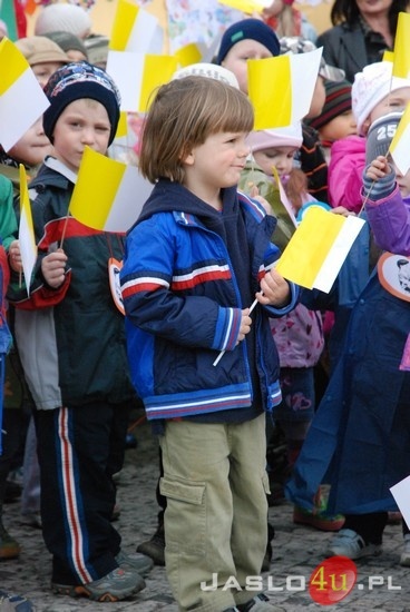 Dzieci odśpiewały "Barkę"