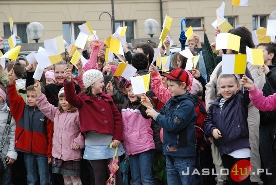 Dzieci odśpiewały "Barkę"