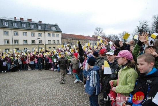 Dzieci odśpiewały "Barkę"