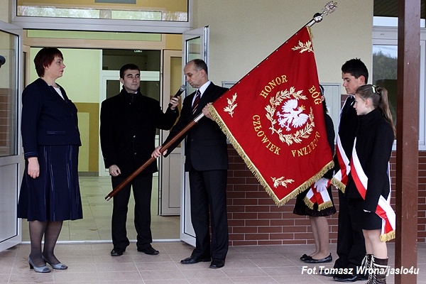 Jan Paweł II patronem szkoły w Łazach Dębowieckich