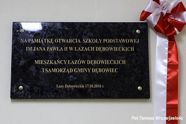 Jan Paweł II patronem szkoły w Łazach Dębowieckich