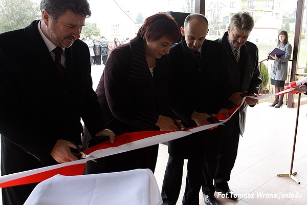Jan Paweł II patronem szkoły w Łazach Dębowieckich