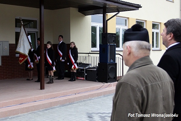 Jan Paweł II patronem szkoły w Łazach Dębowieckich