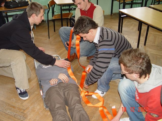 Kurs pierwszej pomocy w ZS w Kołaczycach
