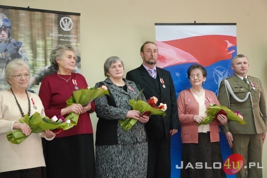 Medale "Za Zasługi dla Obronności Kraju"