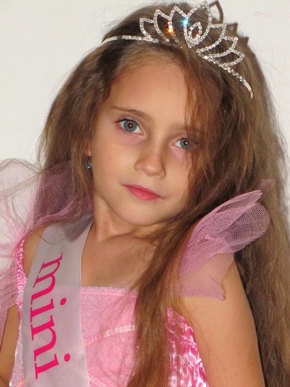 Mini-e-miss października 2011