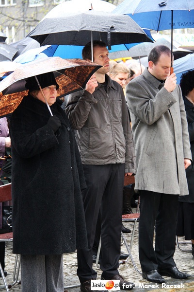 Msza w intencji tragicznie zmarłych pod Smoleńskiem