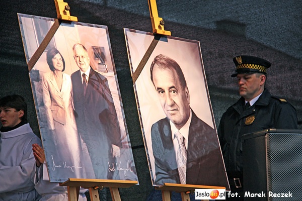 Msza w intencji tragicznie zmarłych pod Smoleńskiem