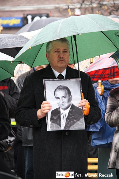 Msza w intencji tragicznie zmarłych pod Smoleńskiem