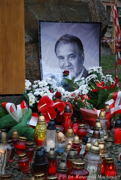 Msza w intencji tragicznie zmarłych pod Smoleńskiem