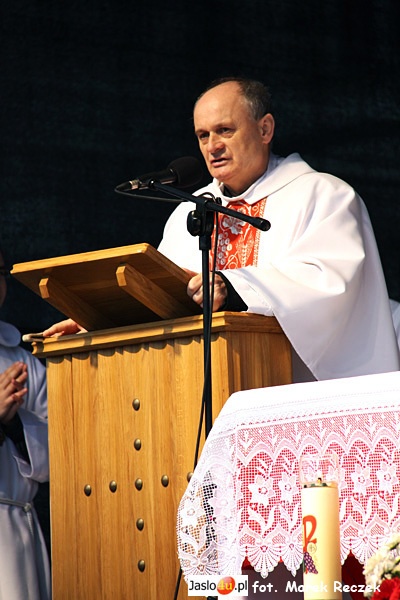Msza w intencji tragicznie zmarłych pod Smoleńskiem