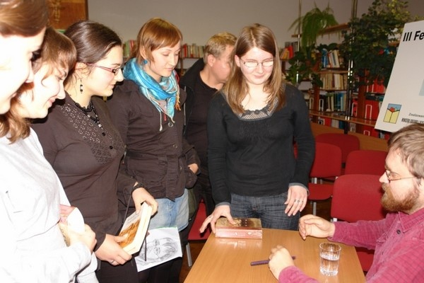 Na poważnie i z humorem o literaturze polskiej - Fot. MDK