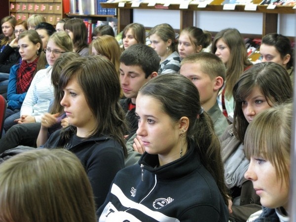Na poważnie i z humorem o literaturze polskiej - Fot. MDK