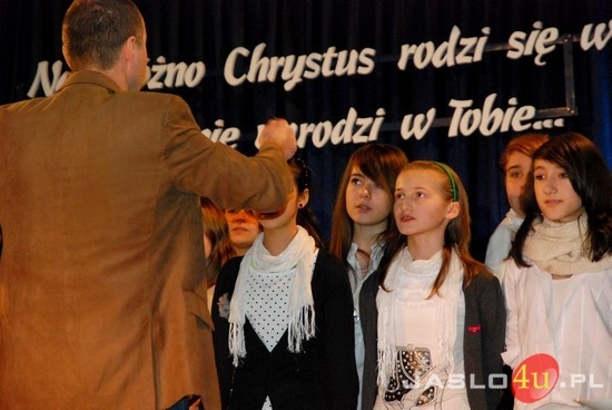 Noworoczny Dar 2012. Występy w ZSM nr 3 w Jaśle fot. Ilona Czarnecka
