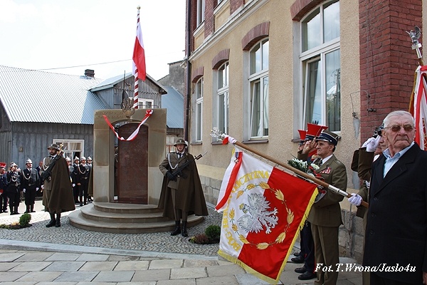 Odsłonięcie pomnika - Dębowiec 30.08.2009