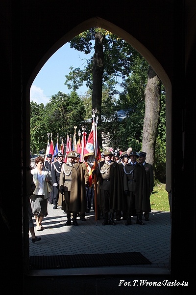 Odsłonięcie pomnika - Dębowiec 30.08.2009