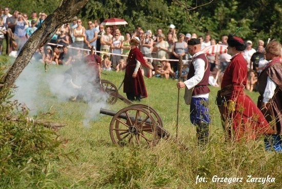 Parada historyczna w Krempnej