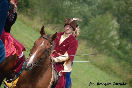 Parada historyczna w Krempnej