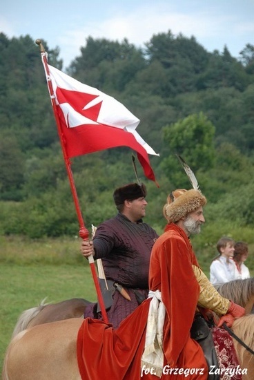 Parada historyczna w Krempnej