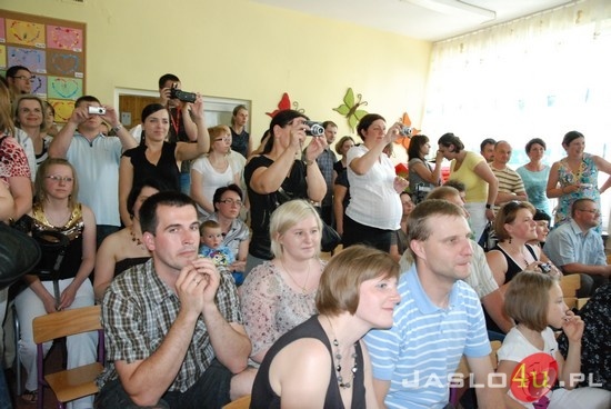 Przedszkolaki kochają mamę i tatę