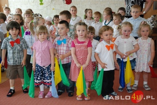 Przedszkolaki kochają mamę i tatę