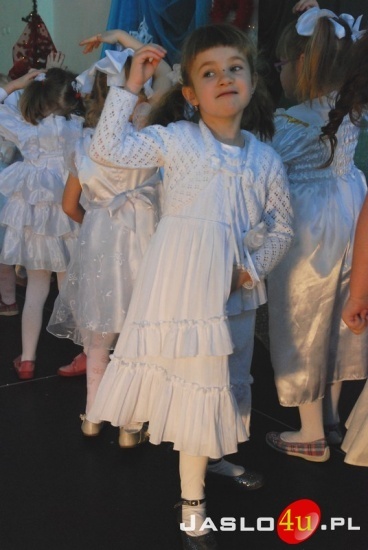 Przedszkole Miejskie nr 12. Występy z okazji Dni Babci i Dziadka fot. Ilona Czarnecka