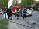 Ściął latarnię i potrącił kobietę