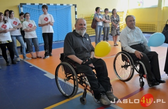 Spartakiada niepełnosprawnych w Gimnazjum nr 2-fot.Marek Dybaś