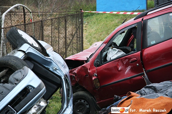 Tragiczny wypadek na ul. Krakowskiej. Trzy osoby nie żyją