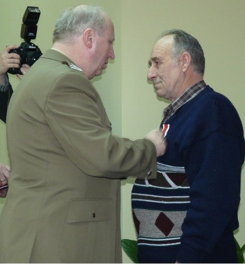 W podziękowaniu za wzorową służbę