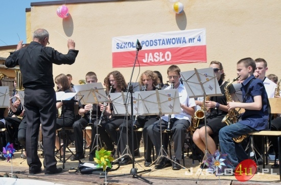 Wielki festyn w SP 4 - fot. Marek Dybaś