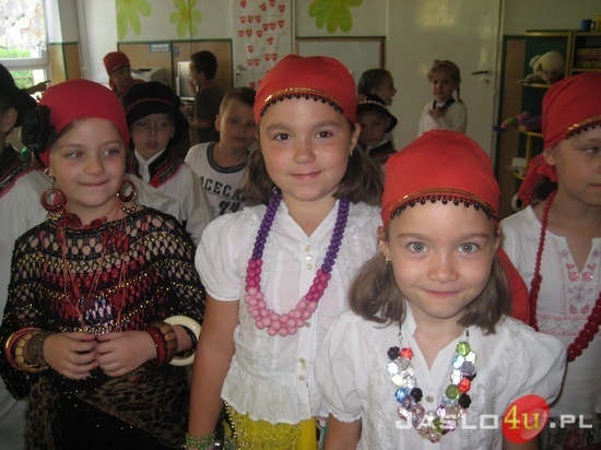 Wojewoda w przedszkolach z okazji Dnia Dziecka