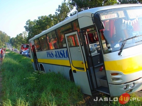 Wypadek autobusu w Kluczowej