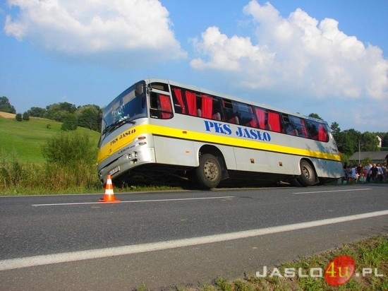Wypadek autobusu w Kluczowej