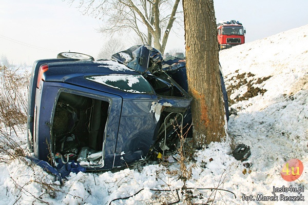 Wypadek w Szebniach 04.12.2010