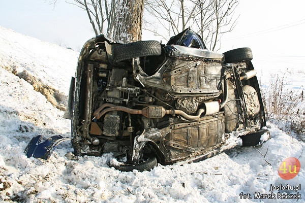 Wypadek w Szebniach 04.12.2010