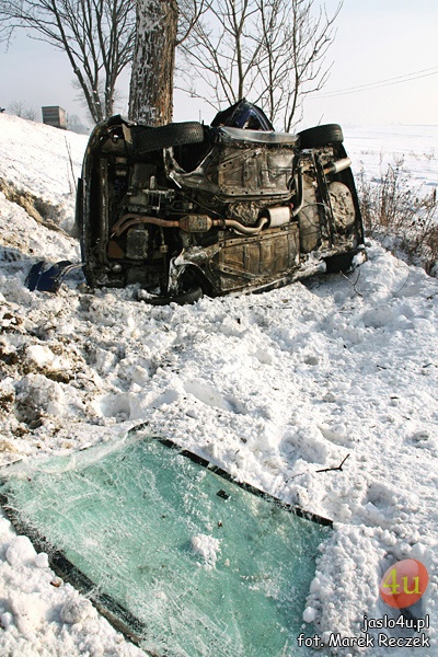 Wypadek w Szebniach 04.12.2010