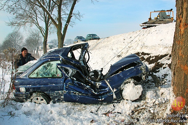Wypadek w Szebniach 04.12.2010