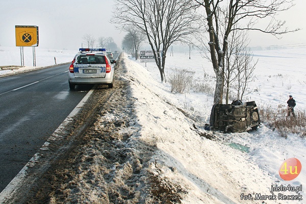 Wypadek w Szebniach 04.12.2010
