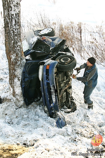 Wypadek w Szebniach 04.12.2010