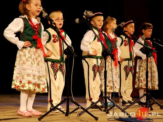 XVII Konkurs Kolęd i Pastorałek. Występy przedszkolaków fot.Ilona Czarnecka