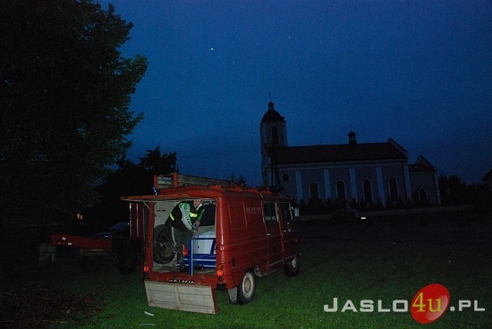 Zabezpieczanie terenu na osiedlu Niegłowice fot. Ilona Czarnecka