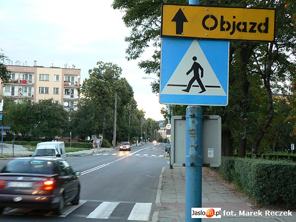Znaki drogowe w Jaśle