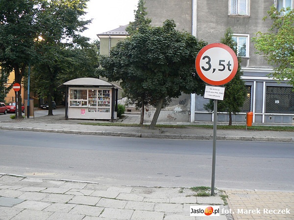 Znaki drogowe w Jaśle