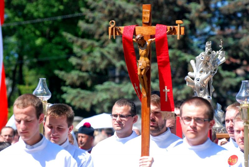 Dębowiec z Bazyliką Mniejszą NMP z La Salette