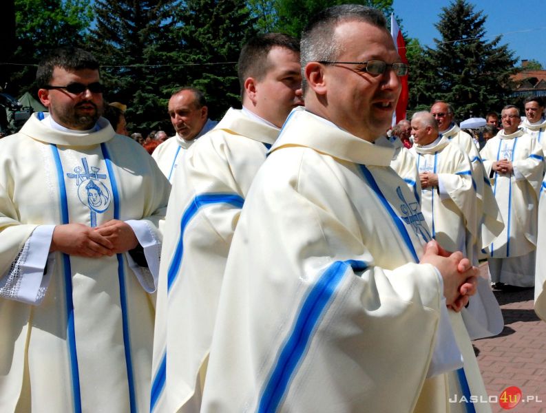 Dębowiec z Bazyliką Mniejszą NMP z La Salette